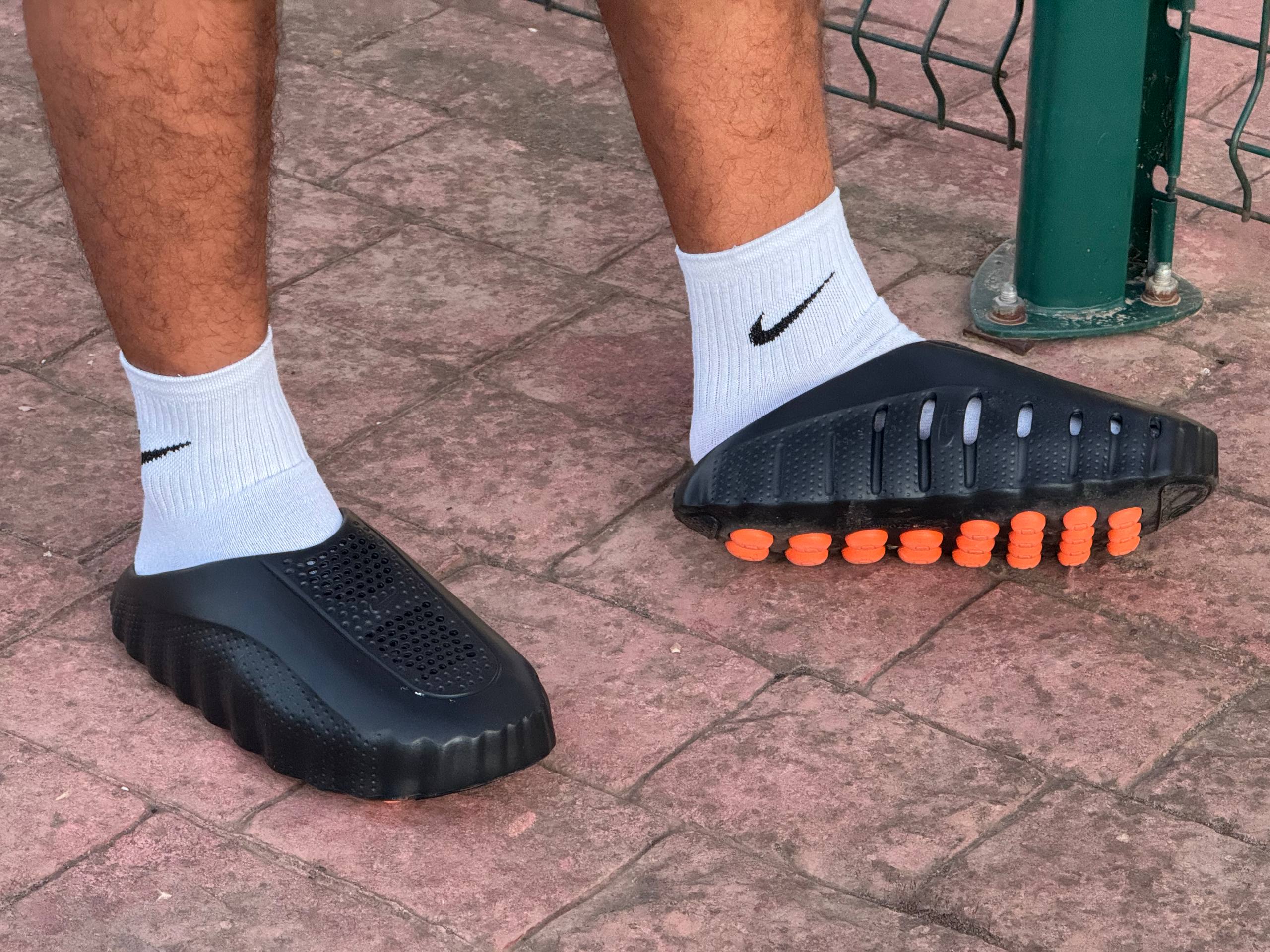 NIKE MINDE 001